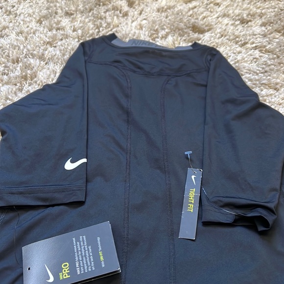 Nike Pro Boy’s Half Sleeves Football Compression Shirts - New - Picture 5 of 5
